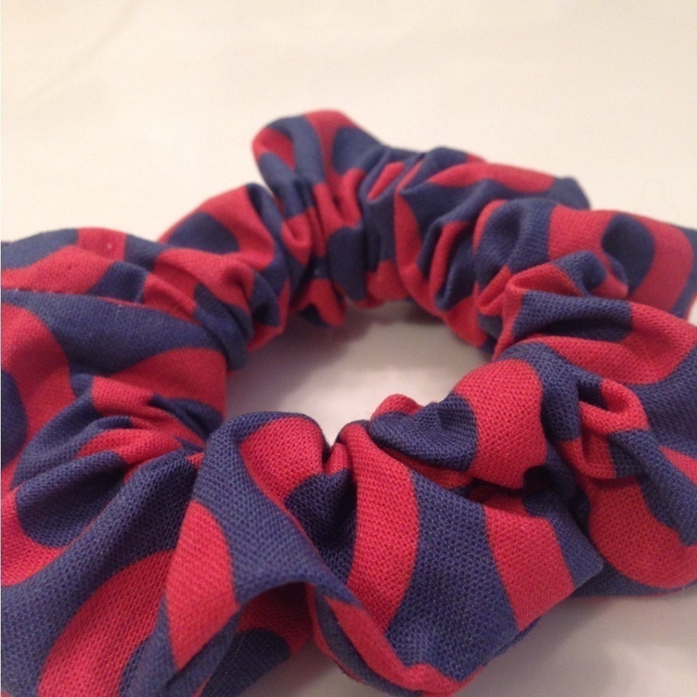 Phish Scrunchie, Fishman Donut Scrunchie Blue and Red 80’s Jam Band, Elastic.